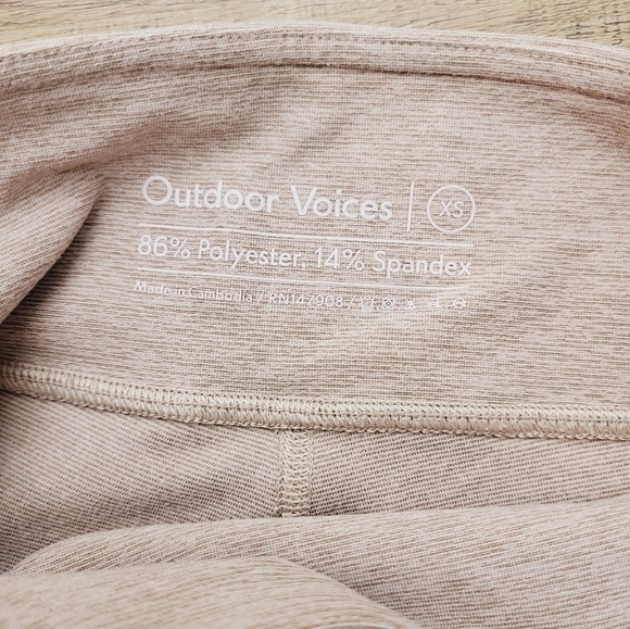 Outdoor Voices 7/8 Springs Leggings Ivory Tan Oatmeal Women's Size XS Yoga - Picture 9 of 12